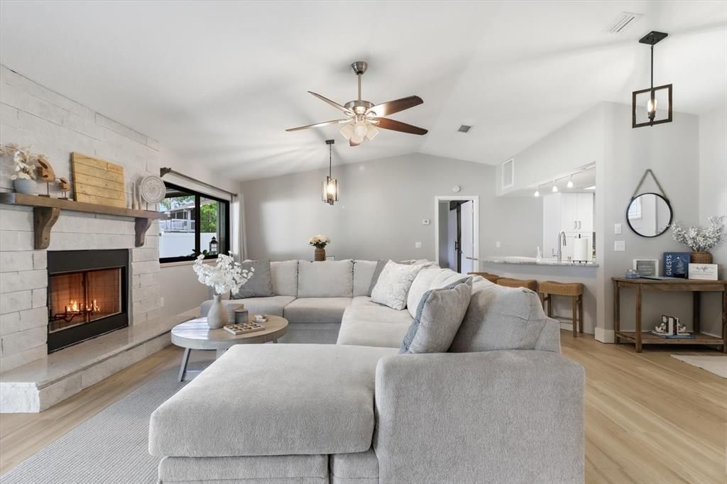 En Venta: $515,000 (3 camas, 2 baños, 1338 Pies cuadrados)
