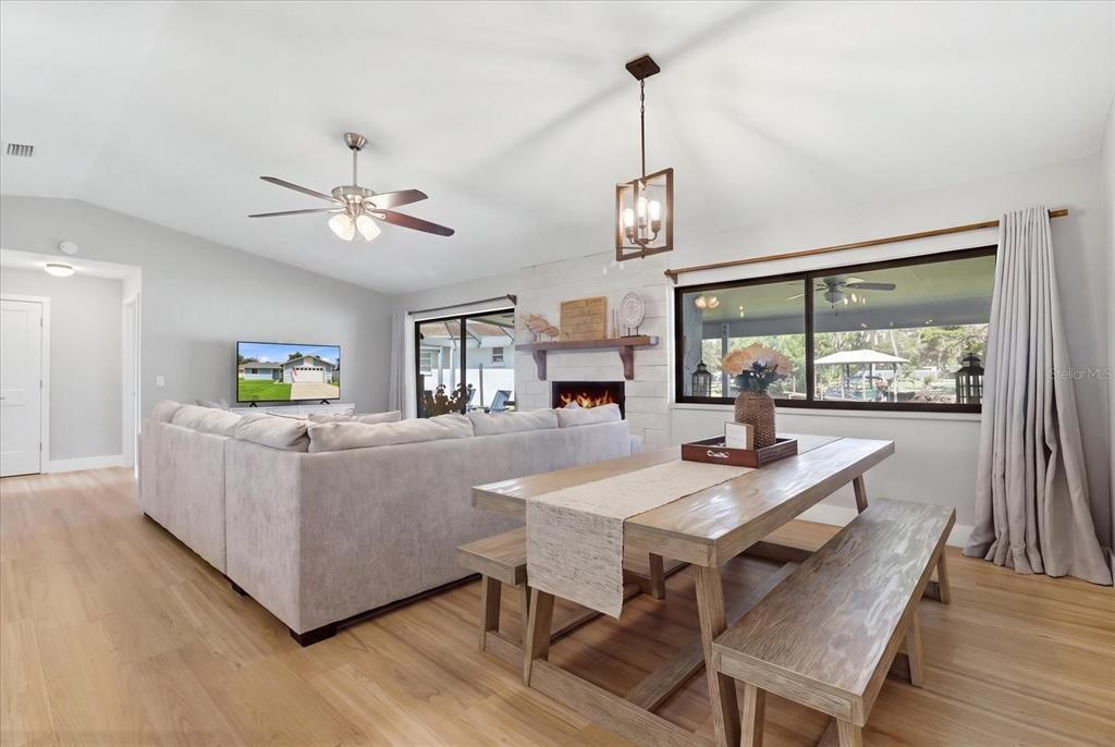 En Venta: $515,000 (3 camas, 2 baños, 1338 Pies cuadrados)