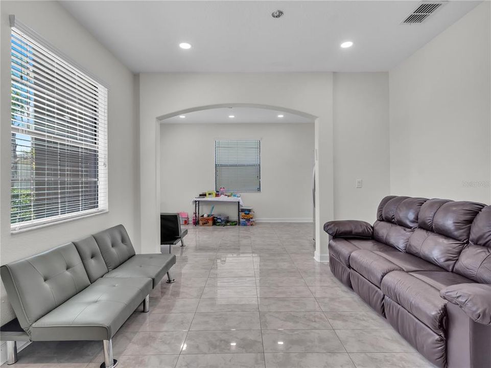 En Renta: $4,500 (7 camas, 4 baños, 3799 Pies cuadrados)