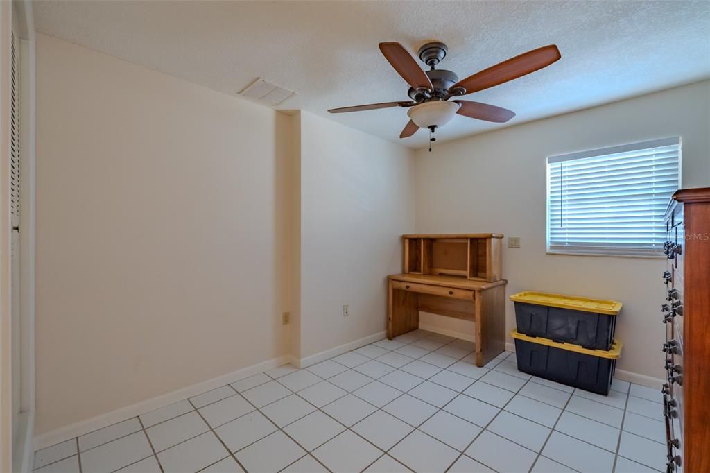 For Sale: $340,000 (3 beds, 2 baths, 1563 Square Feet)