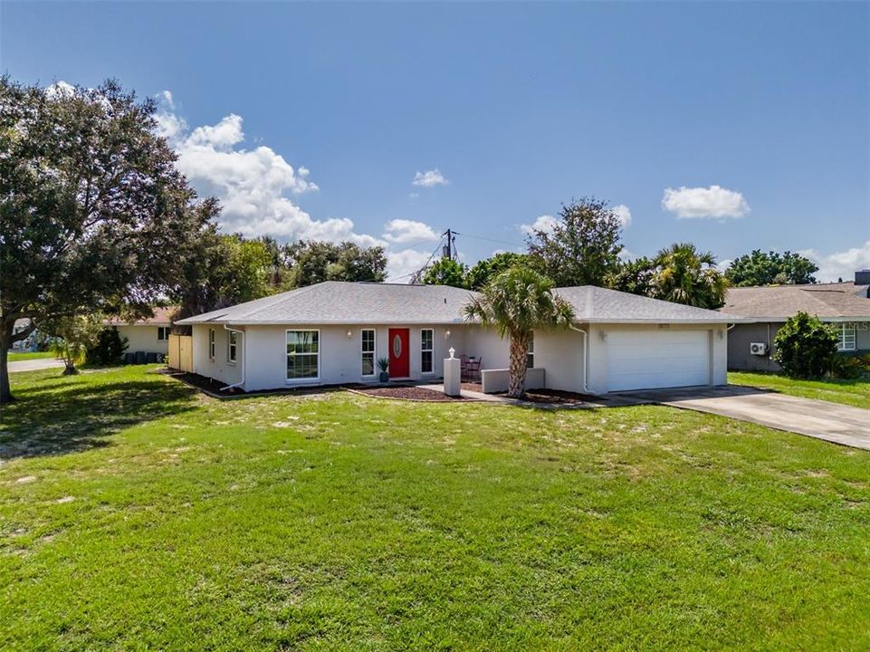 For Sale: $340,000 (3 beds, 2 baths, 1563 Square Feet)
