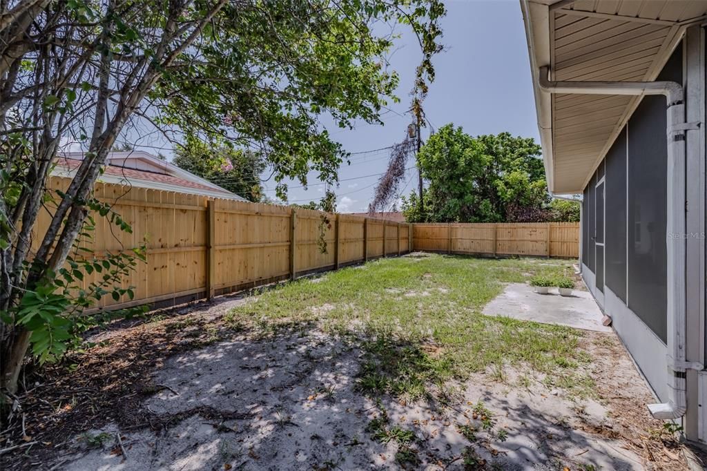For Sale: $340,000 (3 beds, 2 baths, 1563 Square Feet)