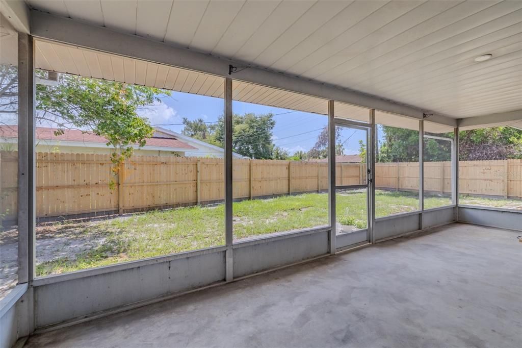 For Sale: $340,000 (3 beds, 2 baths, 1563 Square Feet)