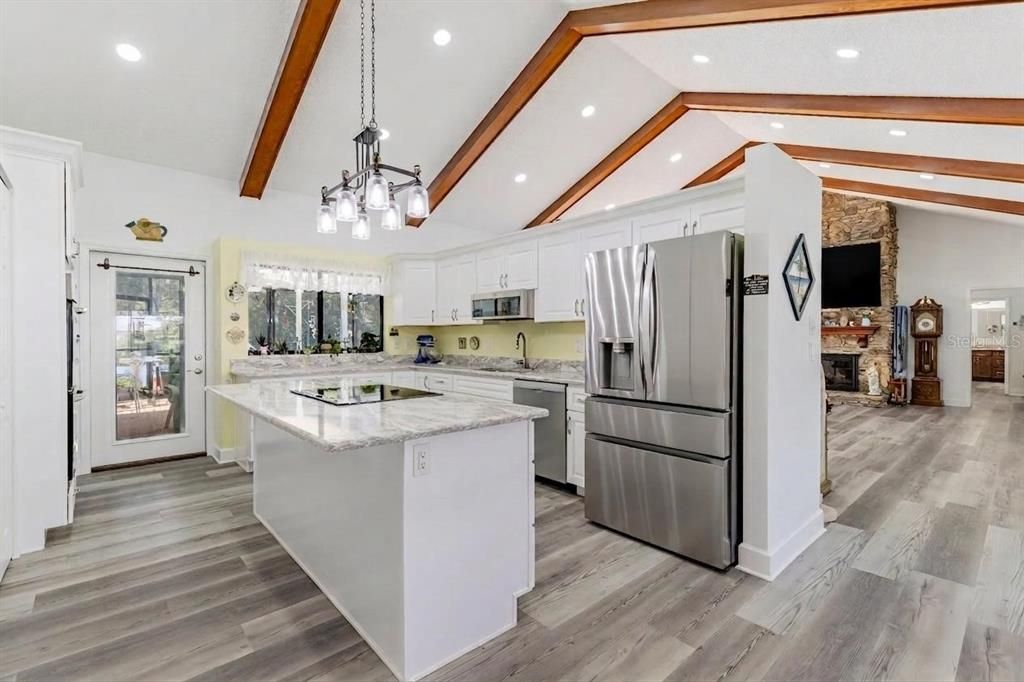 For Sale: $549,000 (3 beds, 2 baths, 2362 Square Feet)