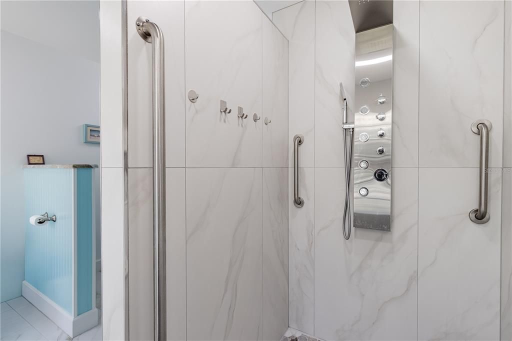For Sale: $549,000 (3 beds, 2 baths, 2362 Square Feet)