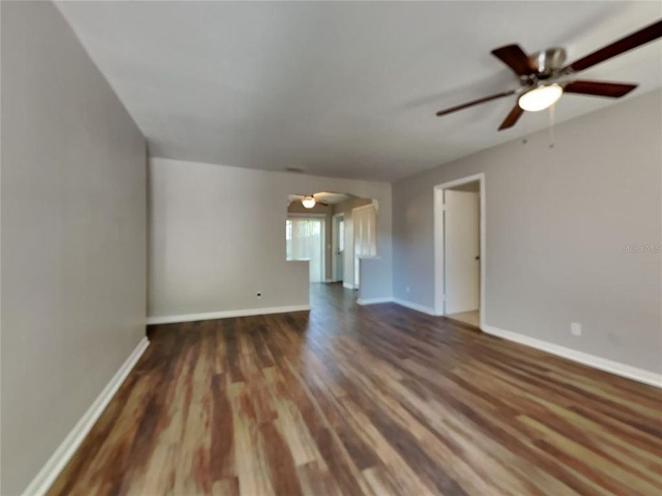 For Rent: $1,919 (4 beds, 2 baths, 1254 Square Feet)
