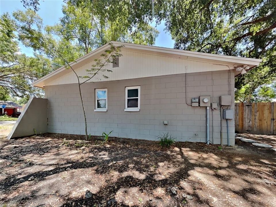 For Rent: $1,919 (4 beds, 2 baths, 1254 Square Feet)