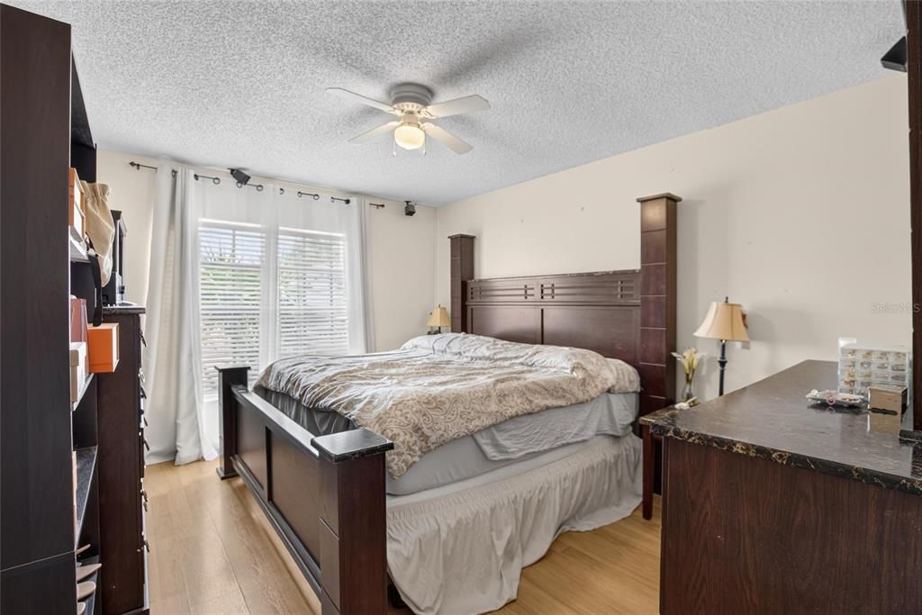 For Sale: $409,990 (3 beds, 2 baths, 1244 Square Feet)