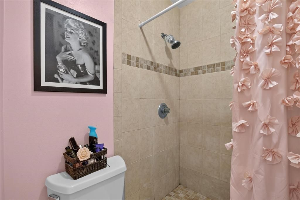 For Sale: $409,990 (3 beds, 2 baths, 1244 Square Feet)