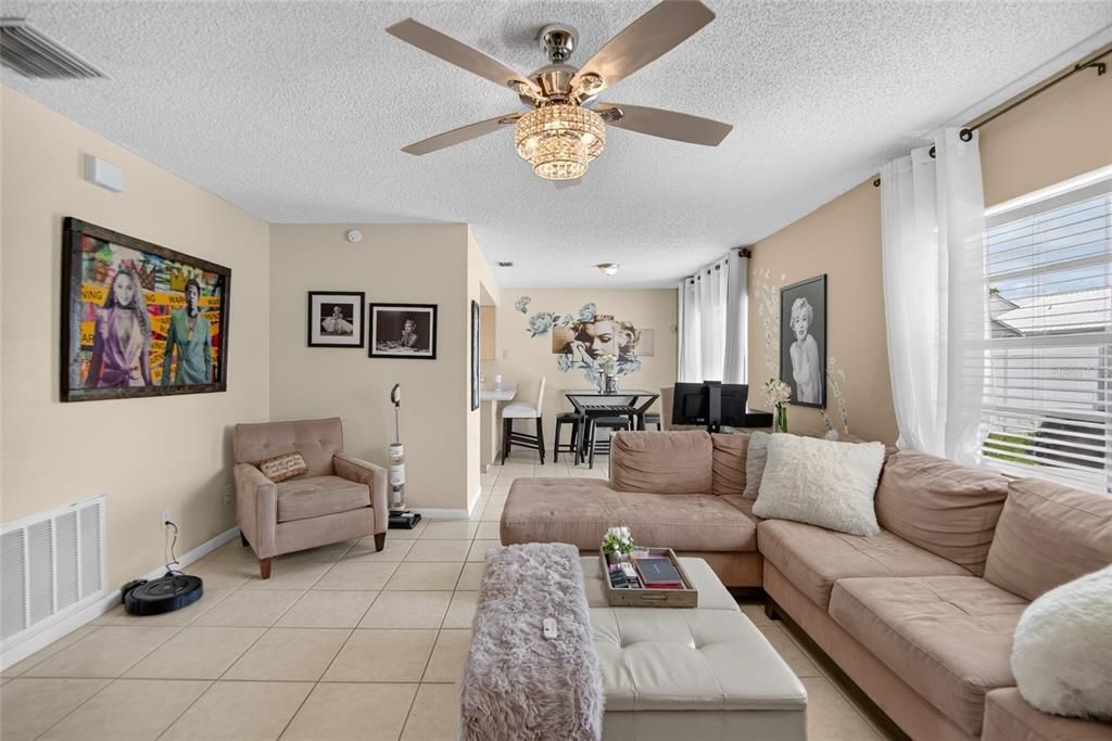 For Sale: $409,990 (3 beds, 2 baths, 1244 Square Feet)