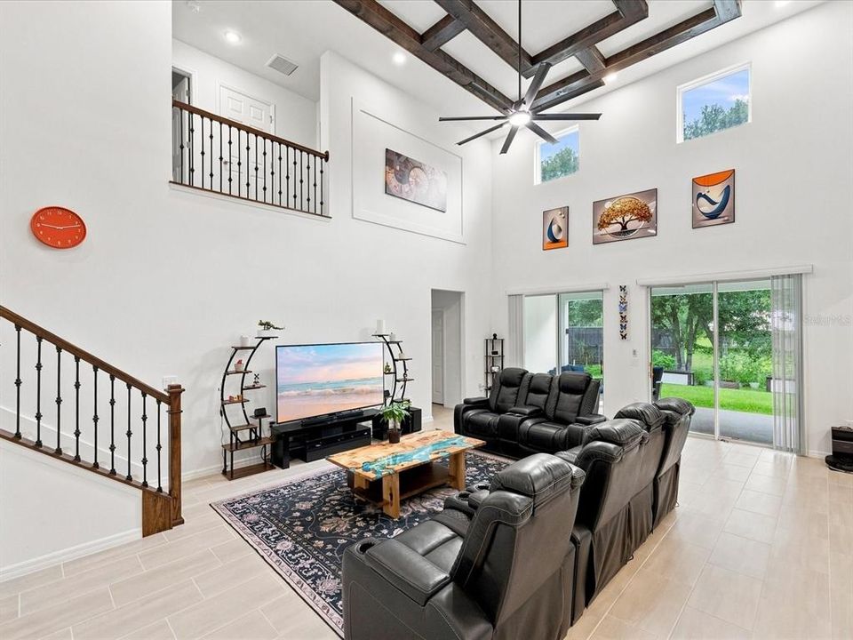 На продажу: $659,999 (5 спален, 3 ванн, 3802 Квадратных фут)