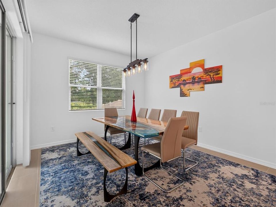 На продажу: $659,999 (5 спален, 3 ванн, 3802 Квадратных фут)
