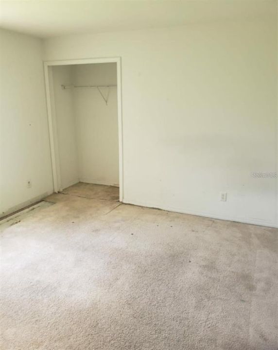 For Sale: $221,000 (4 beds, 2 baths, 2231 Square Feet)
