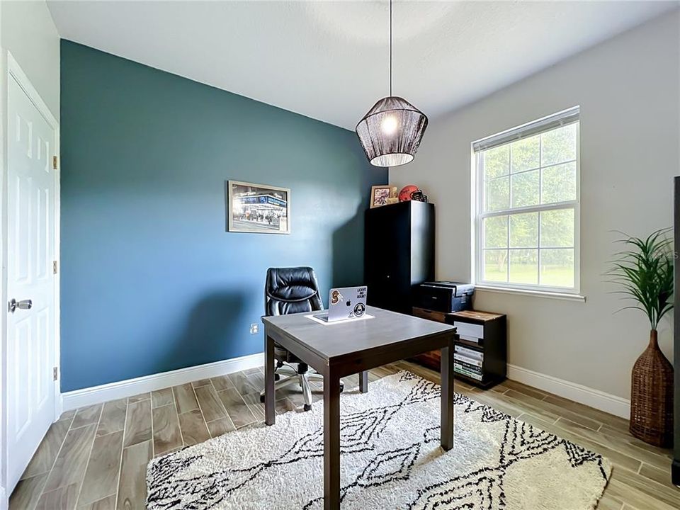 For Sale: $779,500 (3 beds, 2 baths, 1931 Square Feet)