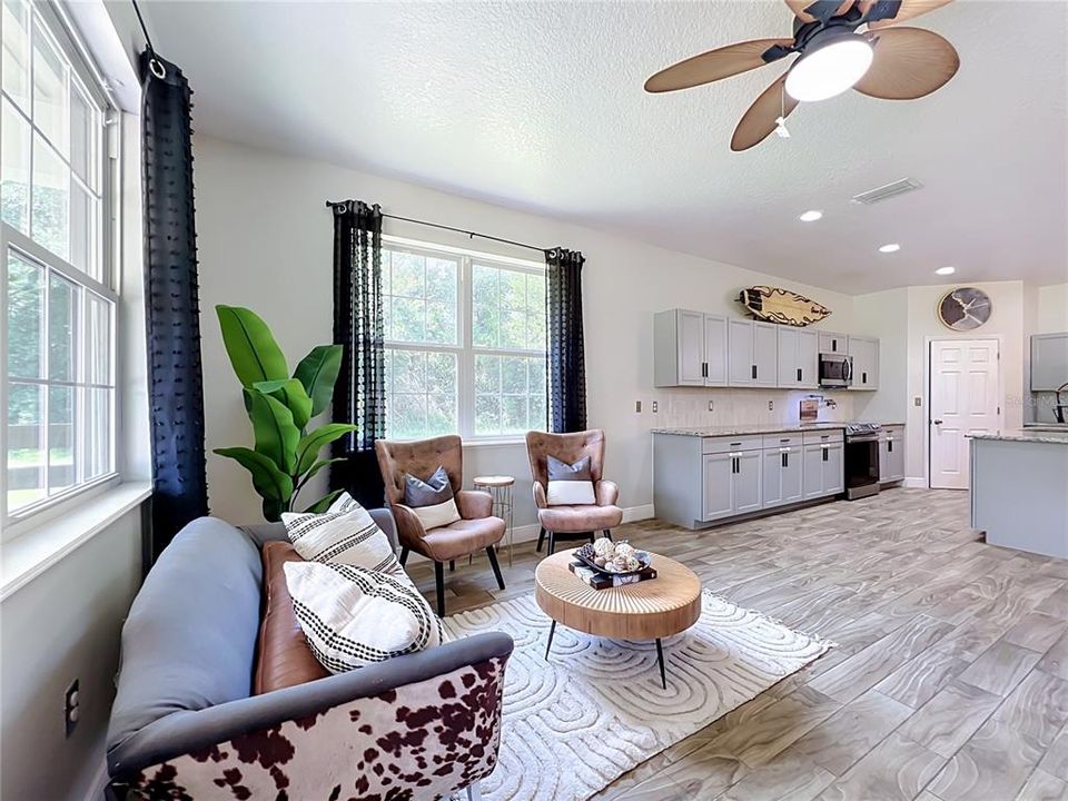 For Sale: $779,500 (3 beds, 2 baths, 1931 Square Feet)