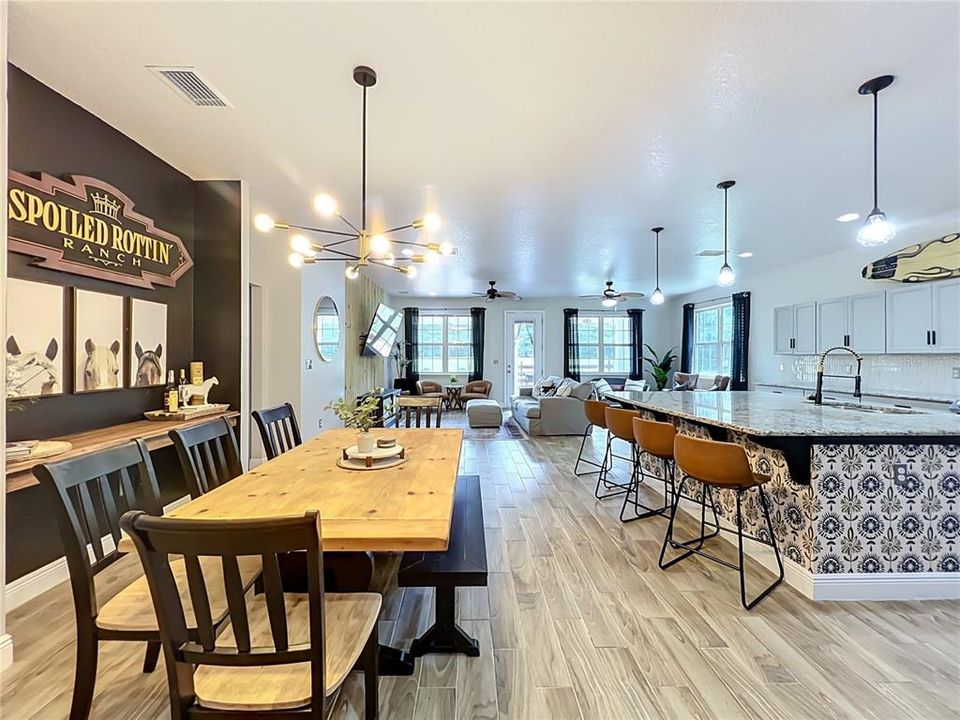 For Sale: $779,500 (3 beds, 2 baths, 1931 Square Feet)