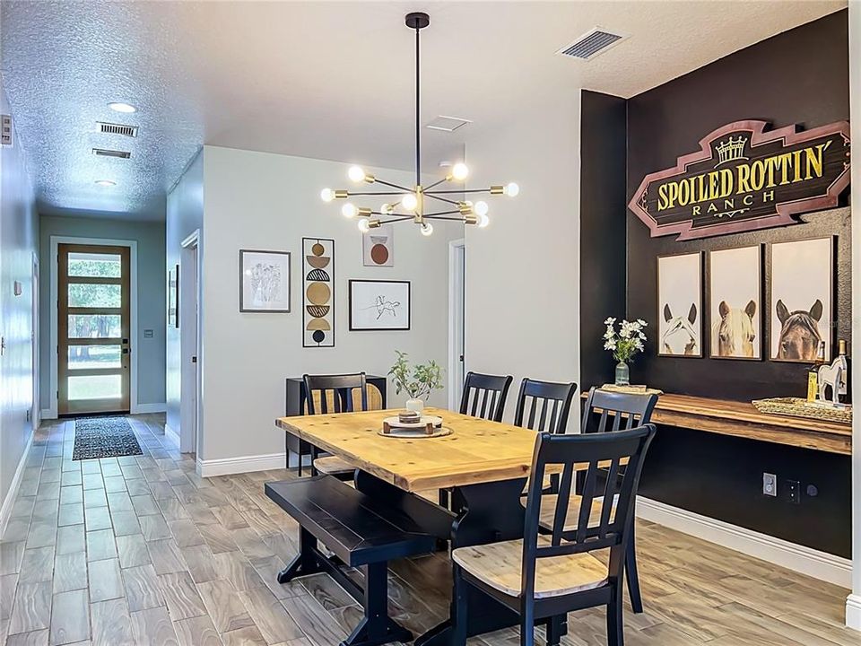 For Sale: $779,500 (3 beds, 2 baths, 1931 Square Feet)
