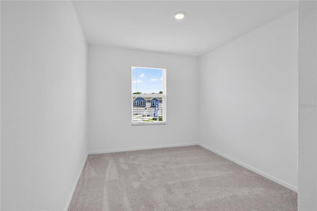 For Rent: $2,050 (3 beds, 2 baths, 1378 Square Feet)