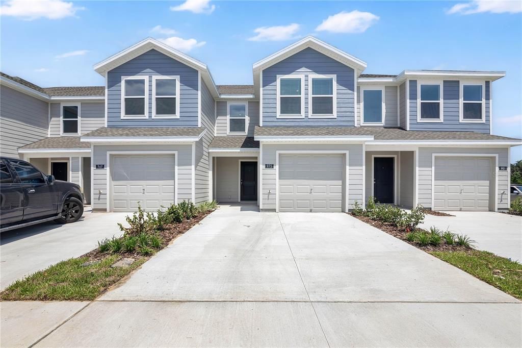 For Rent: $2,050 (3 beds, 2 baths, 1378 Square Feet)