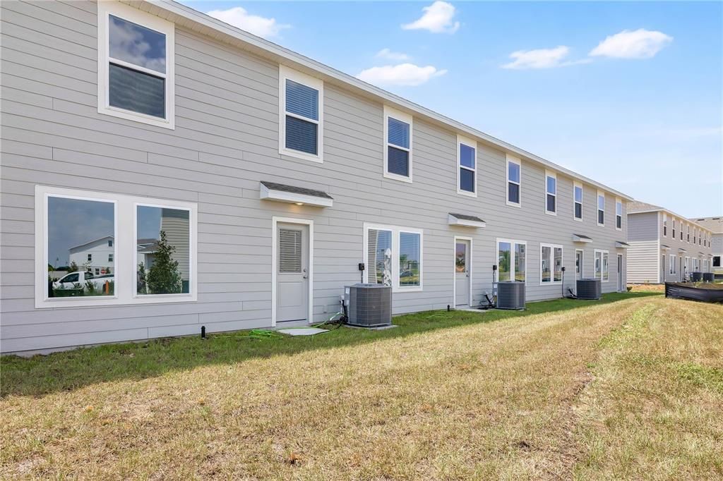 For Rent: $2,050 (3 beds, 2 baths, 1378 Square Feet)