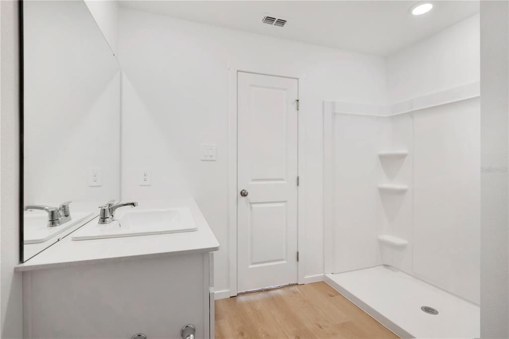 For Rent: $2,050 (3 beds, 2 baths, 1378 Square Feet)