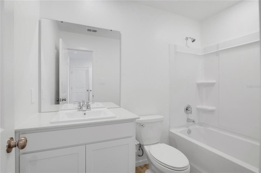 For Rent: $2,050 (3 beds, 2 baths, 1378 Square Feet)