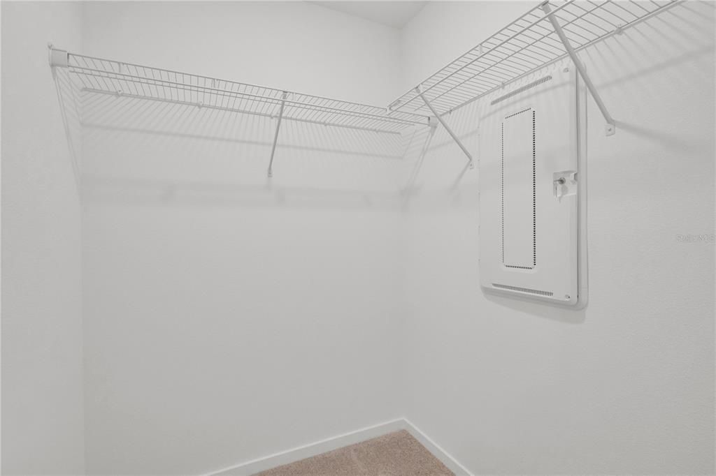 For Rent: $2,050 (3 beds, 2 baths, 1378 Square Feet)