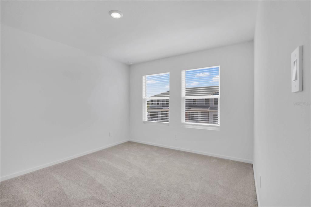 For Rent: $2,050 (3 beds, 2 baths, 1378 Square Feet)