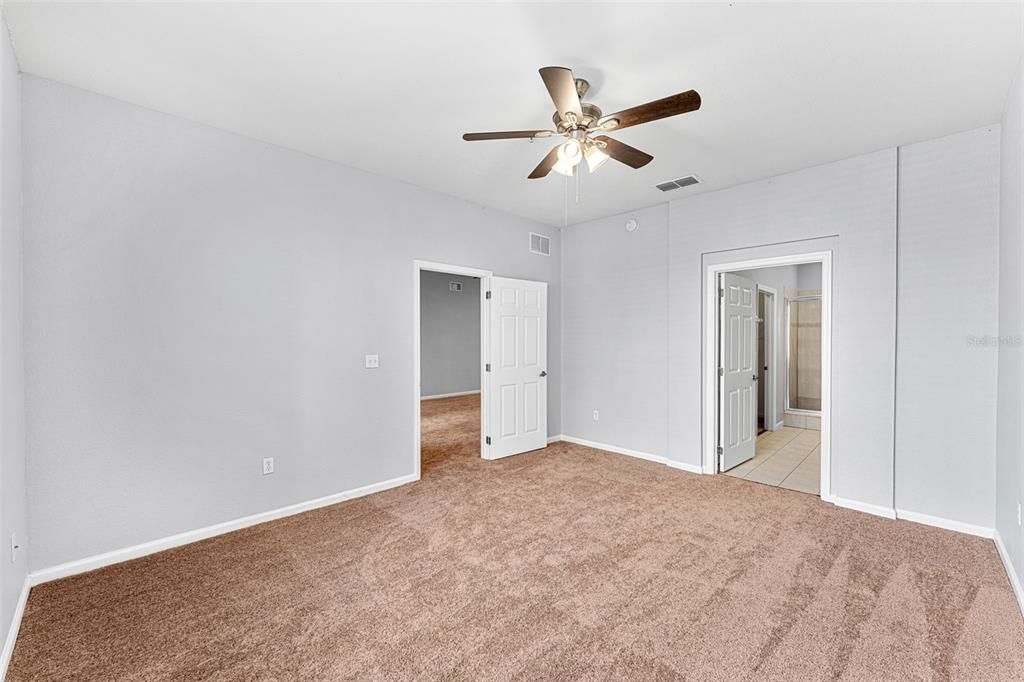 For Sale: $229,900 (3 beds, 2 baths, 1433 Square Feet)