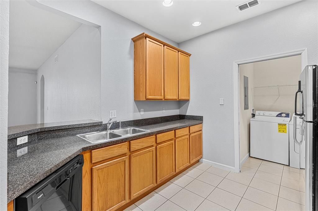 For Sale: $229,900 (3 beds, 2 baths, 1433 Square Feet)