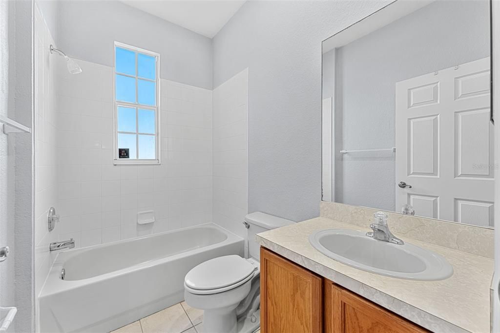 For Sale: $229,900 (3 beds, 2 baths, 1433 Square Feet)