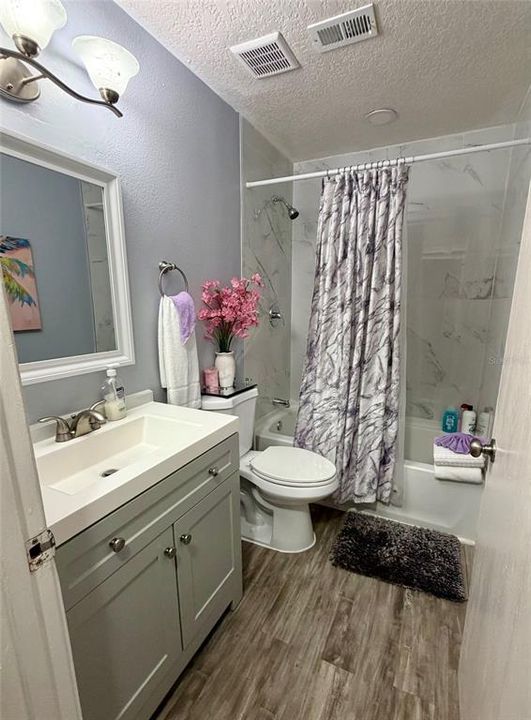 En Venta: $399,900 (4 camas, 2 baños, 1929 Pies cuadrados)