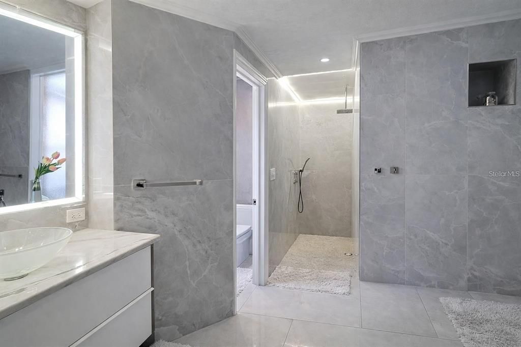 For Sale: $499,000 (3 beds, 3 baths, 1691 Square Feet)