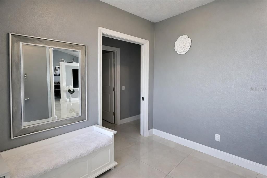 For Sale: $499,000 (3 beds, 3 baths, 1691 Square Feet)