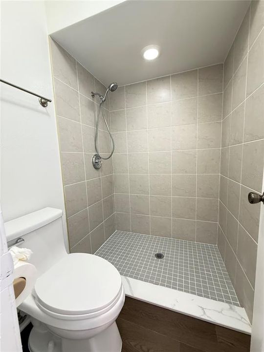 В аренду: $2,400 (3 спален, 2 ванн, 1223 Квадратных фут)