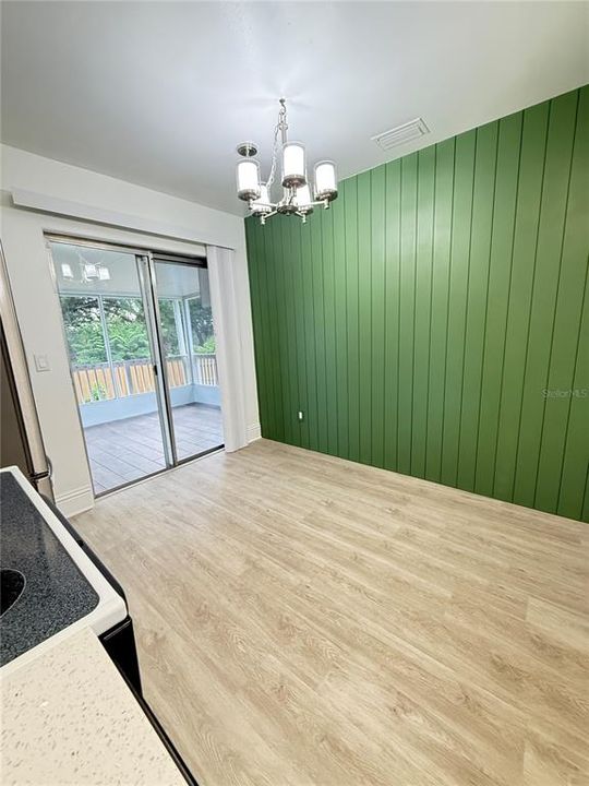 В аренду: $2,400 (3 спален, 2 ванн, 1223 Квадратных фут)