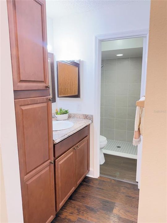 В аренду: $2,400 (3 спален, 2 ванн, 1223 Квадратных фут)
