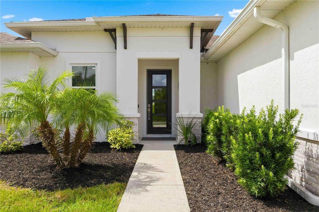 For Sale: $325,000 (4 beds, 2 baths, 1683 Square Feet)