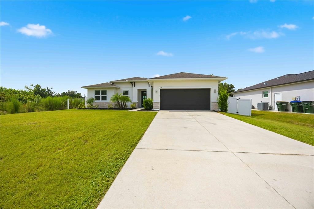 For Sale: $325,000 (4 beds, 2 baths, 1683 Square Feet)
