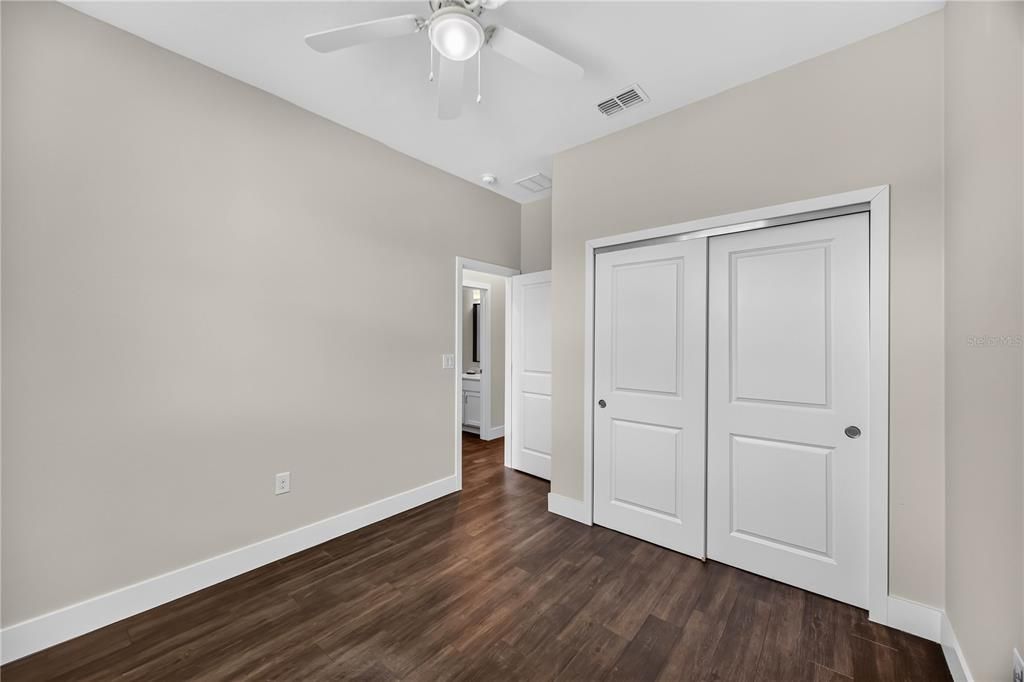 For Sale: $325,000 (4 beds, 2 baths, 1683 Square Feet)