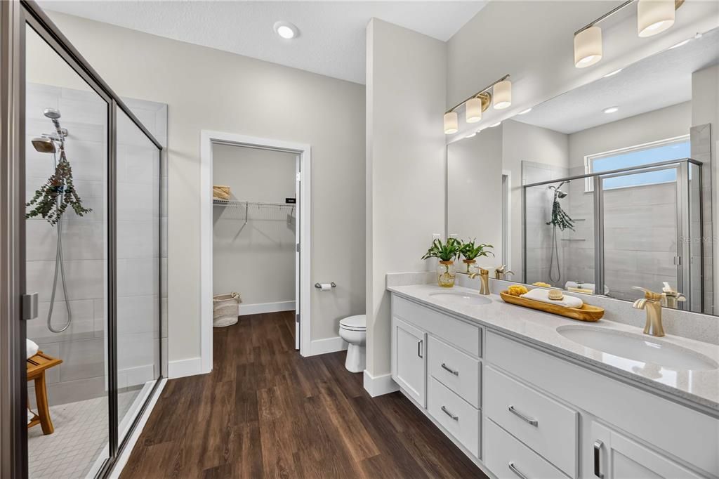 For Sale: $325,000 (4 beds, 2 baths, 1683 Square Feet)