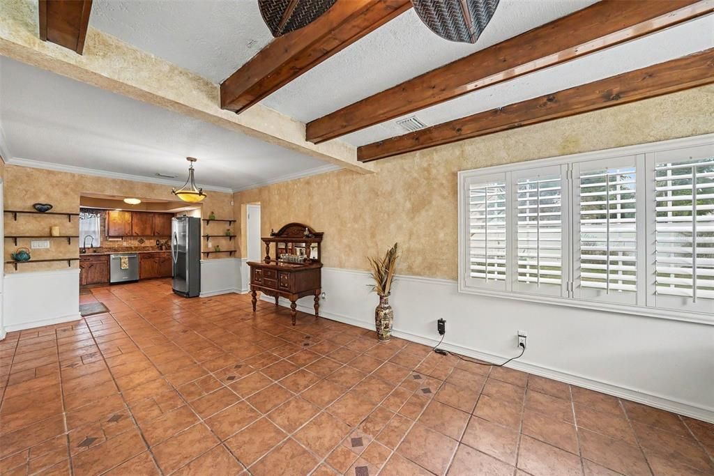For Sale: $520,000 (4 beds, 2 baths, 2278 Square Feet)