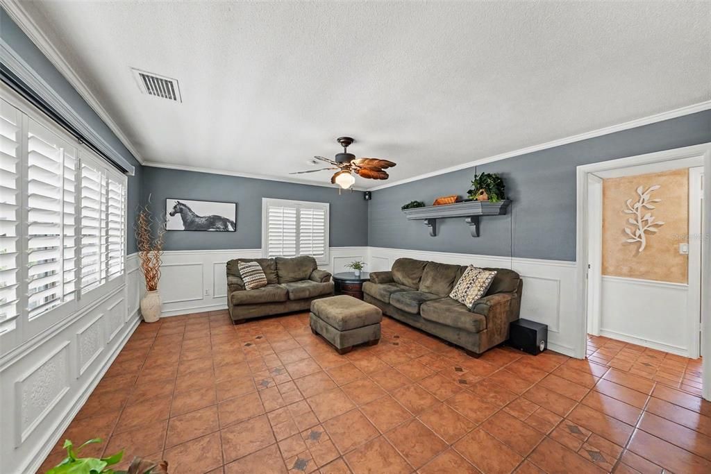 For Sale: $520,000 (4 beds, 2 baths, 2278 Square Feet)