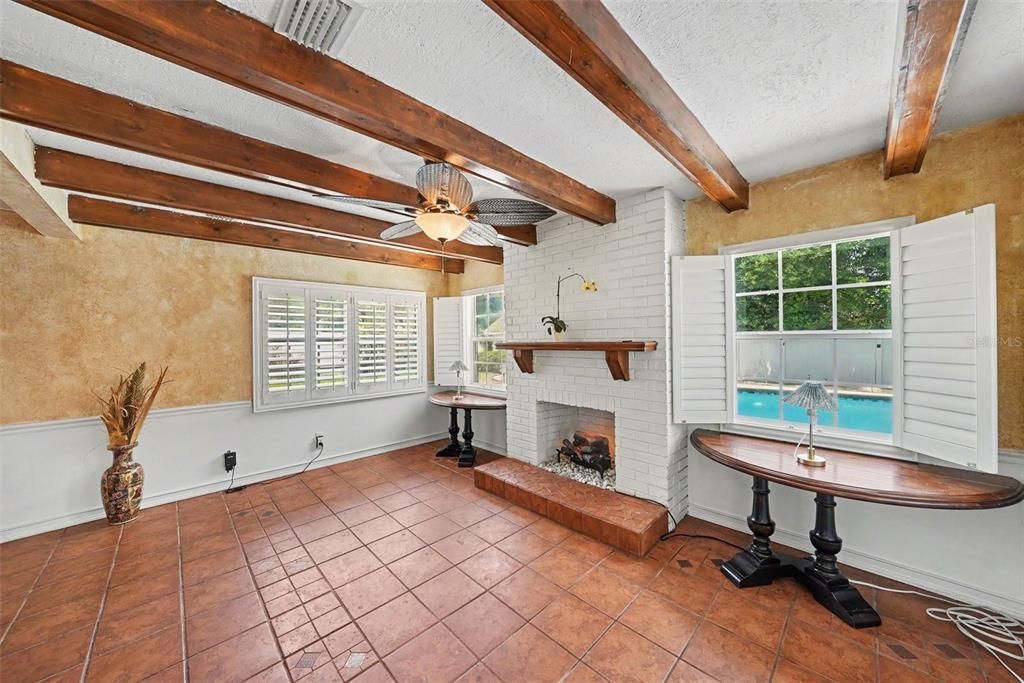 For Sale: $520,000 (4 beds, 2 baths, 2278 Square Feet)