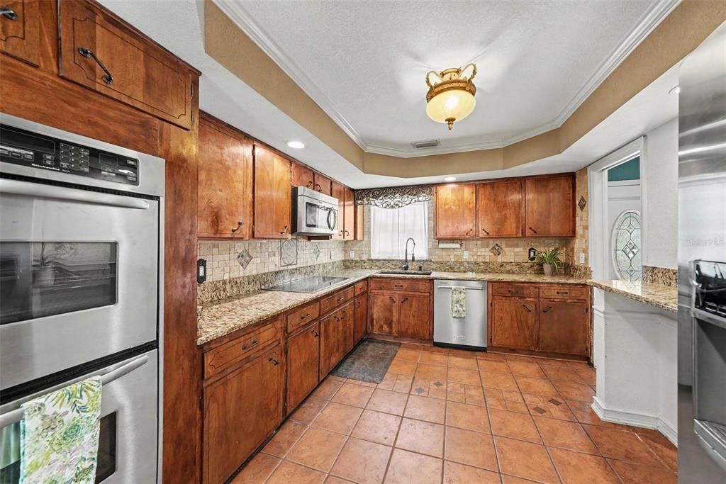 For Sale: $520,000 (4 beds, 2 baths, 2278 Square Feet)