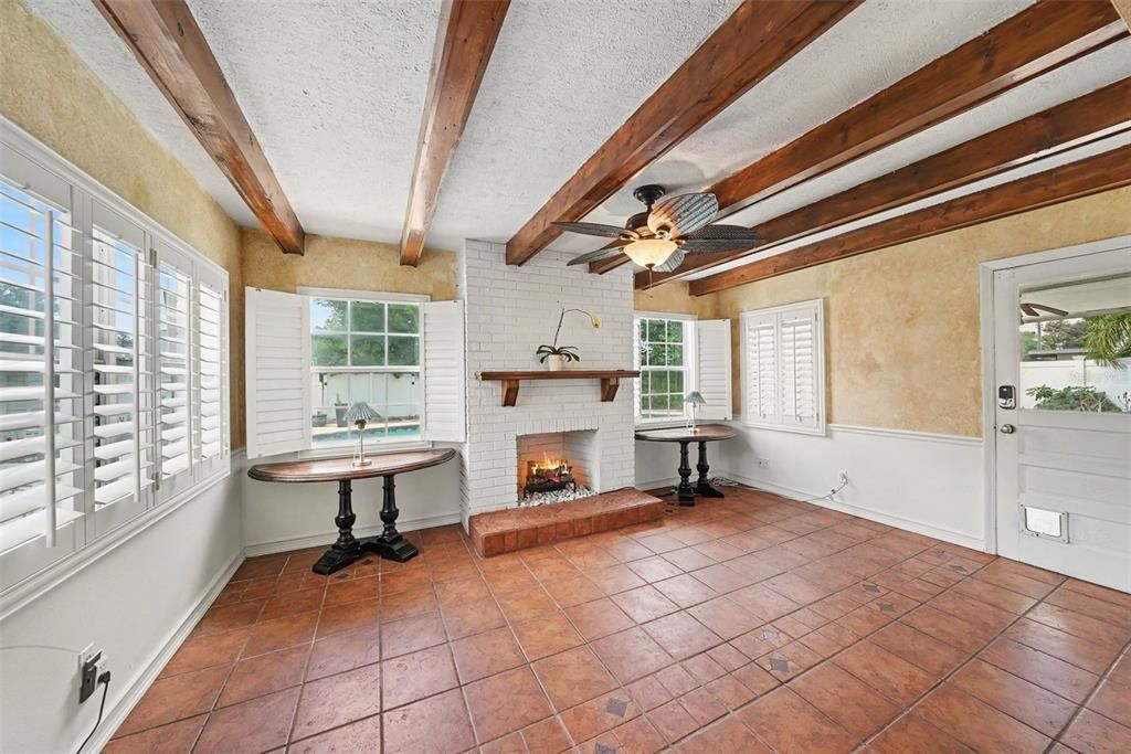 For Sale: $520,000 (4 beds, 2 baths, 2278 Square Feet)