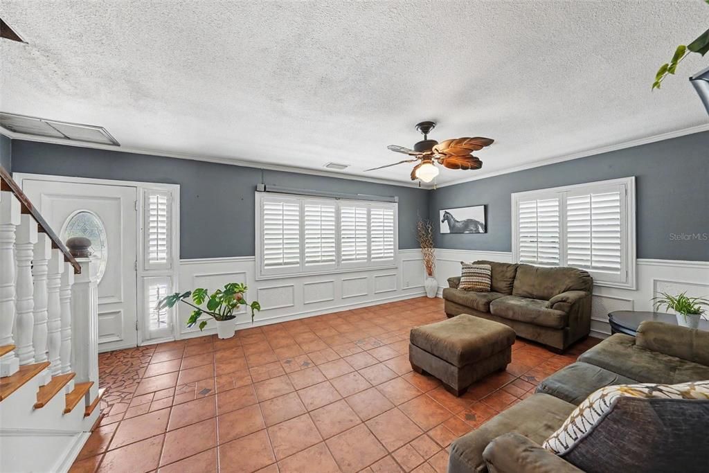 For Sale: $520,000 (4 beds, 2 baths, 2278 Square Feet)