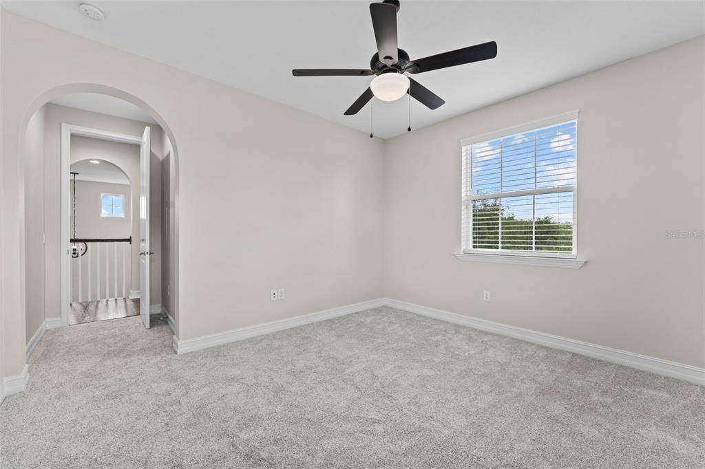 For Sale: $1,275,000 (4 beds, 4 baths, 4292 Square Feet)
