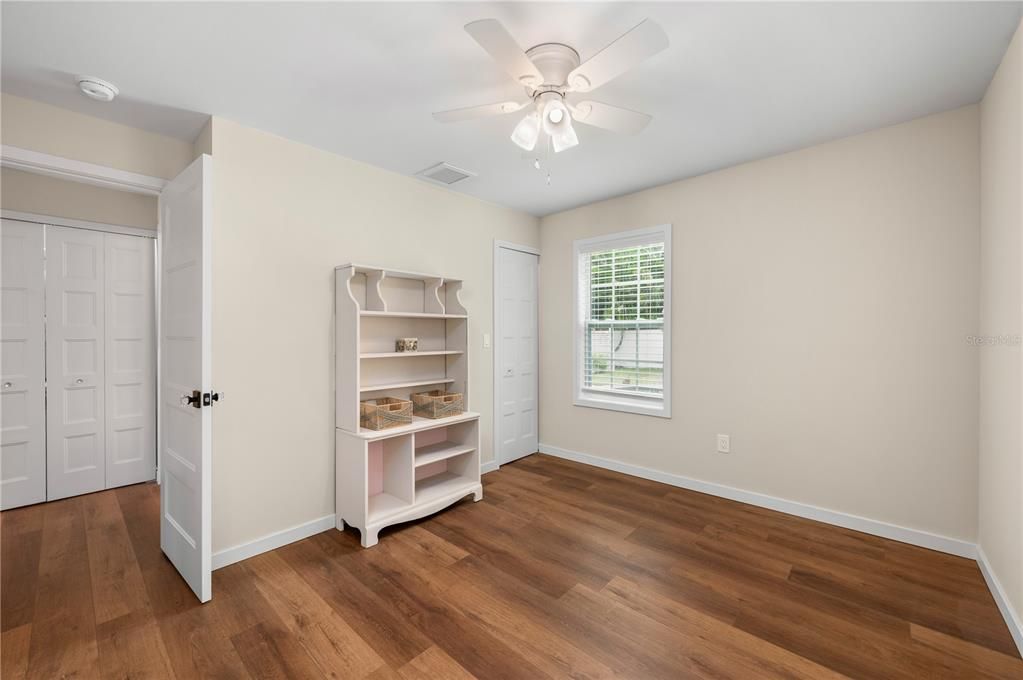 For Sale: $499,000 (2 beds, 2 baths, 810 Square Feet)