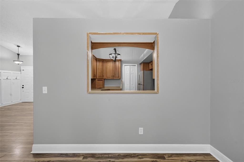 For Sale: $425,000 (3 beds, 2 baths, 1484 Square Feet)
